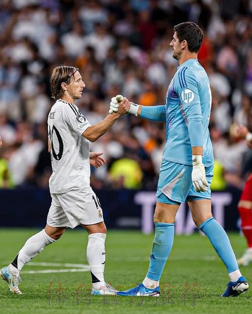 马卡:在皇马出场机会太少 伊斯科申请冬窗离队 马卡:在皇马出场机会太少 伊斯科申请冬窗离队