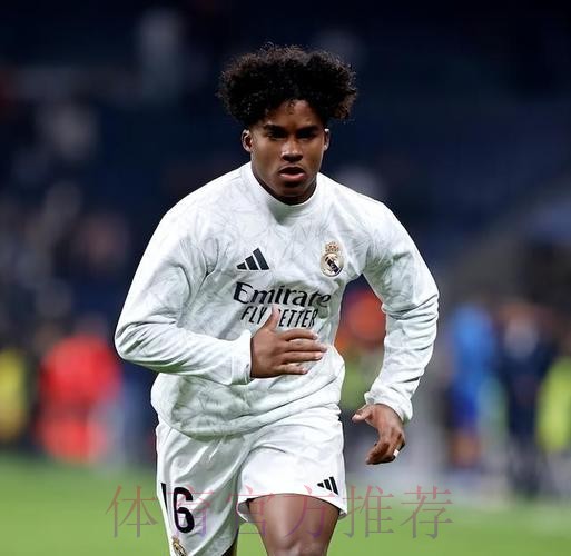 马卡:在皇马出场机会太少 伊斯科申请冬窗离队 马卡:在皇马出场机会太少 伊斯科申请冬窗离队