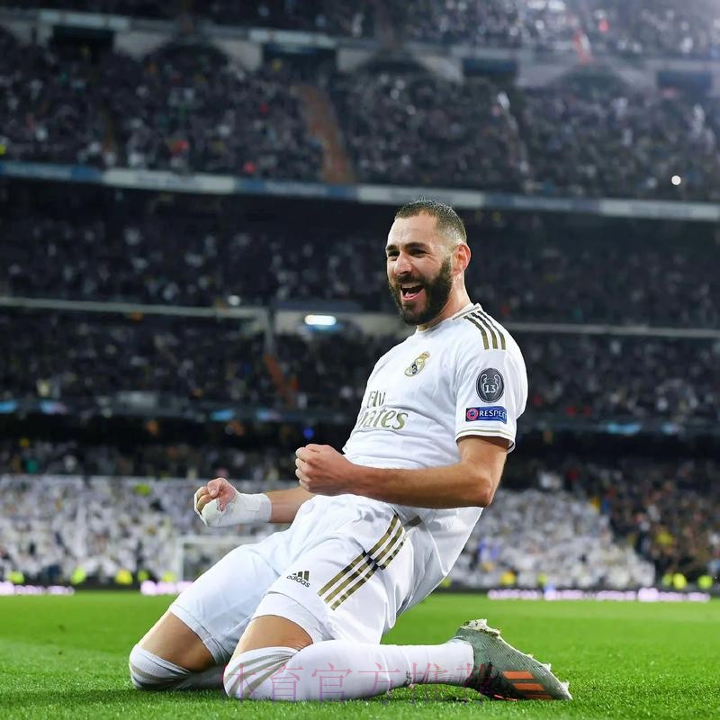 官方：本泽马当选为皇马队内赛季最佳球员